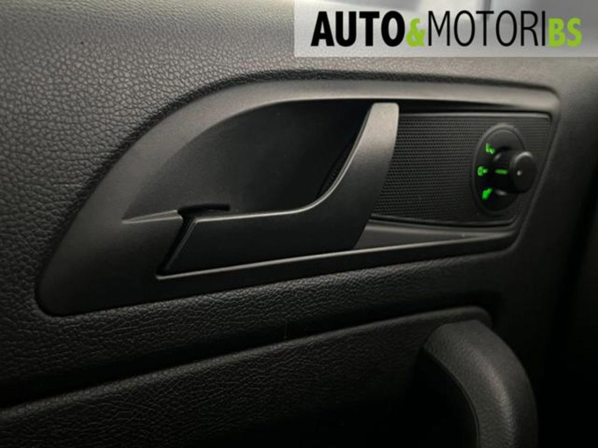 Skoda Yeti 2.0 TDI CR 110CV 4x4 Ambition (18)