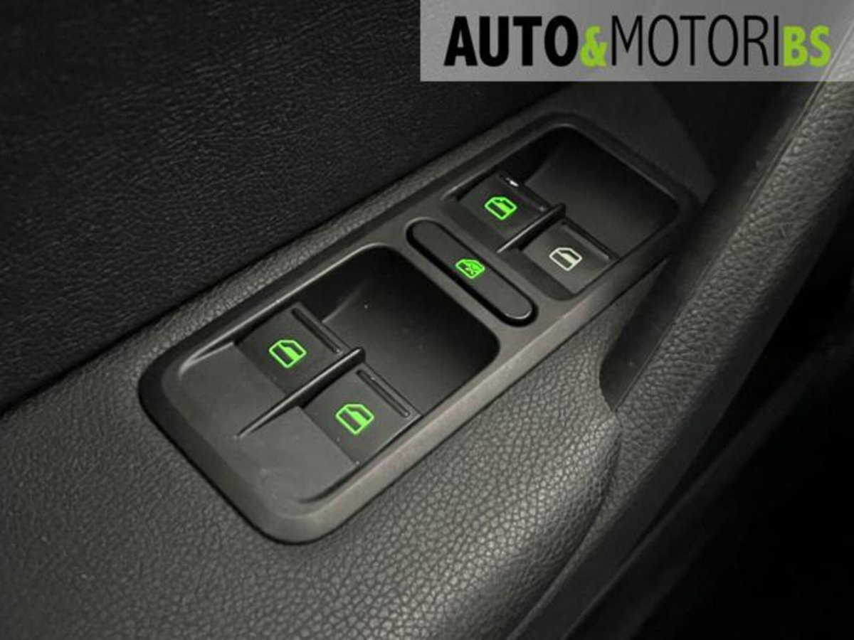 Skoda Yeti 2.0 TDI CR 110CV 4x4 Ambition (19)