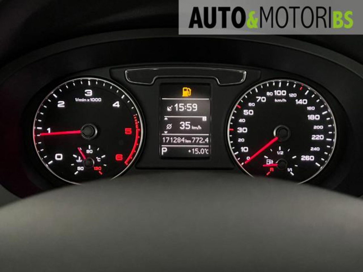 Audi Q3 2.0 TDI 150 CV quattro S tronic Business (12)