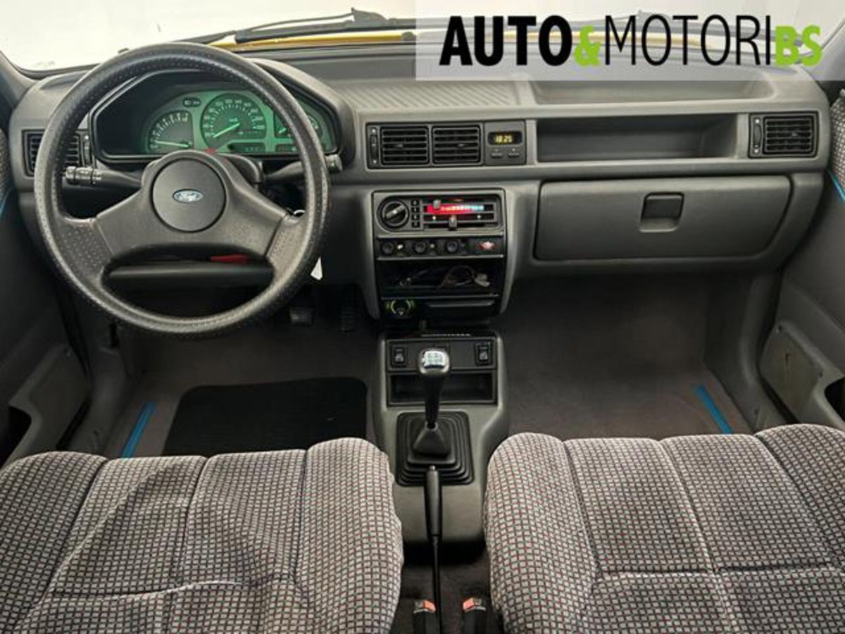 Ford Fiesta 1.6i 3 porte XR2 (10)