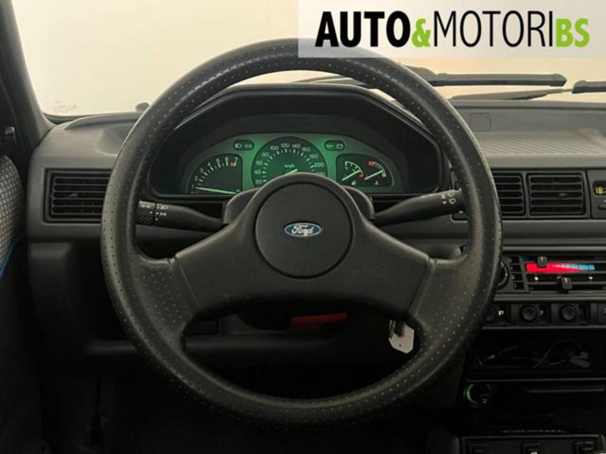 Ford Fiesta 1.6i 3 porte XR2 (11)
