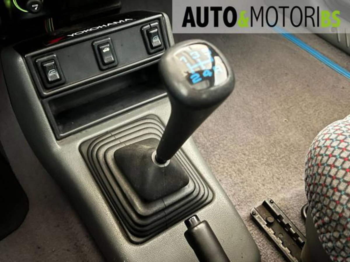 Ford Fiesta 1.6i 3 porte XR2 (14)