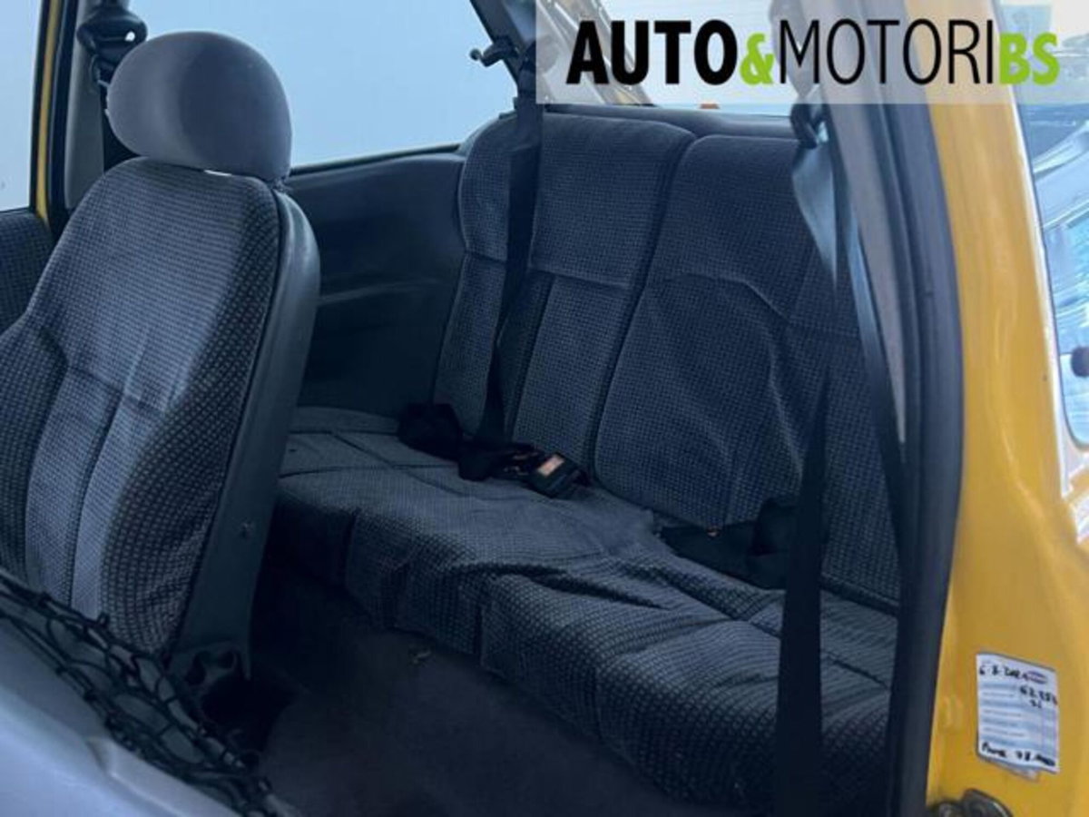 Ford Fiesta 1.6i 3 porte XR2 (19)