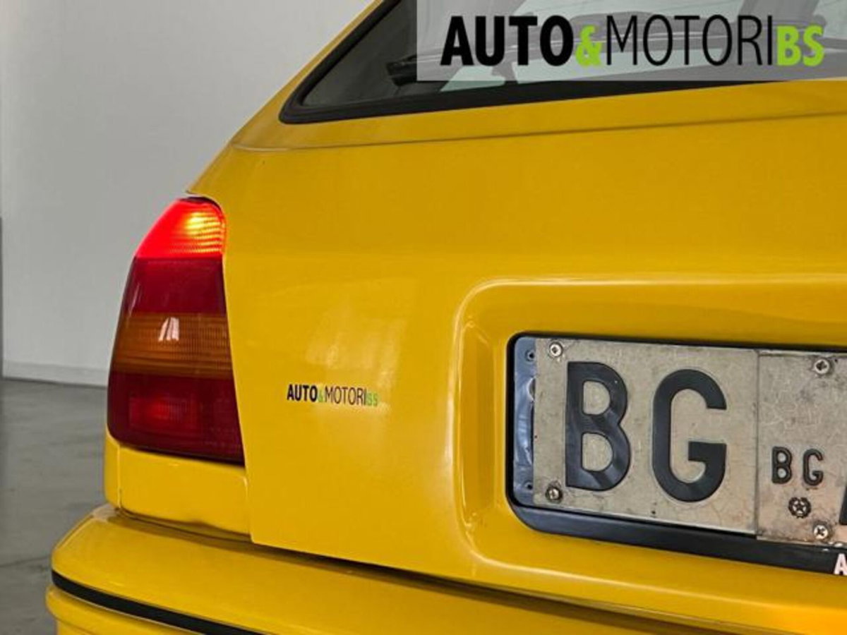 Ford Fiesta 1.6i 3 porte XR2 (20)