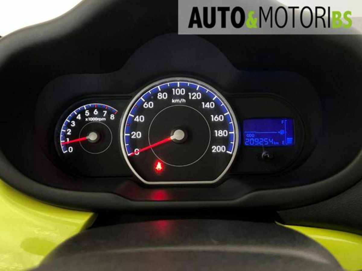Hyundai i10 1.1 12V Fiorucci (12)