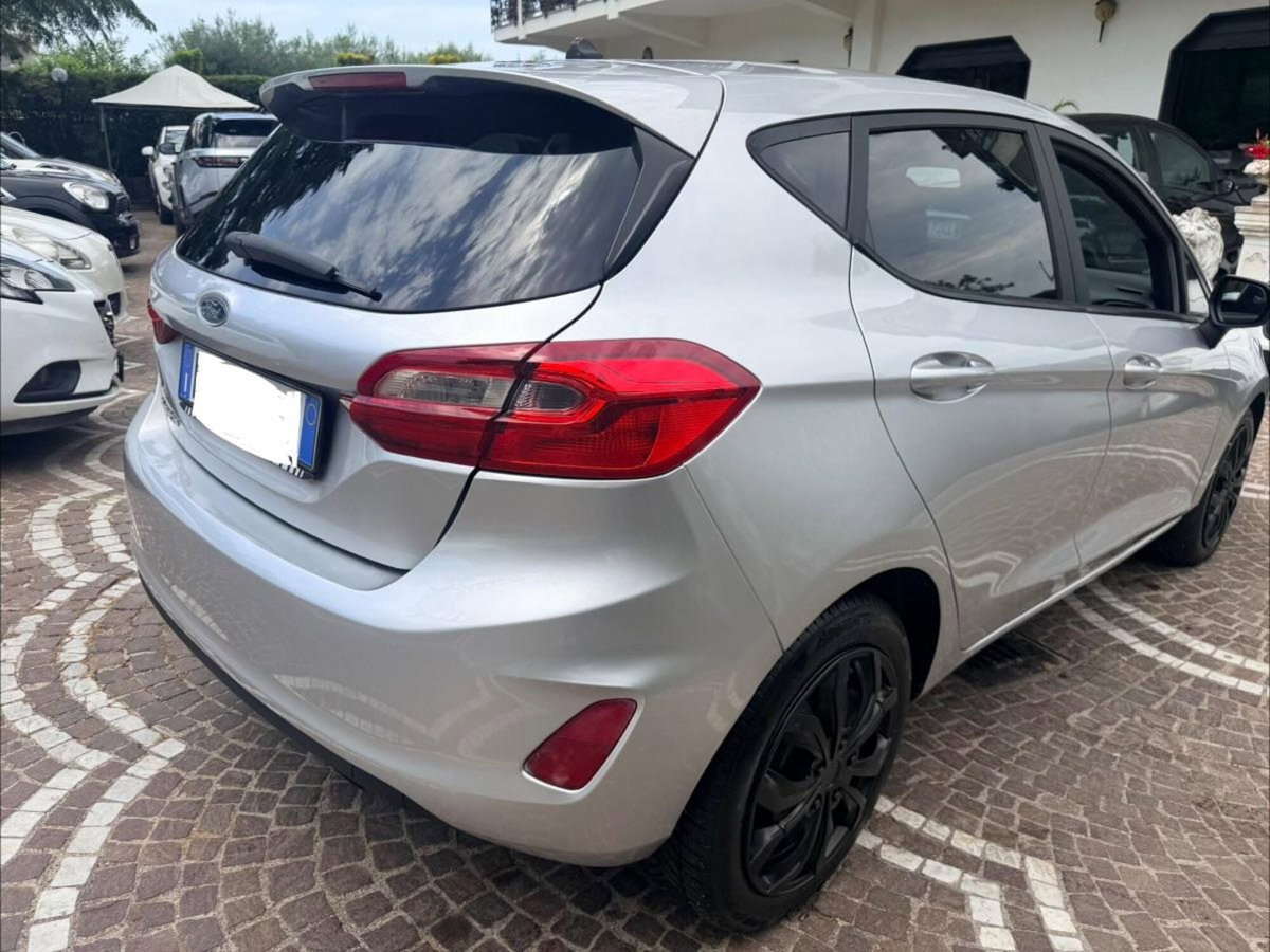Ford Fiesta 1.5 TDCi 75CV 5 porte Titanium (2)