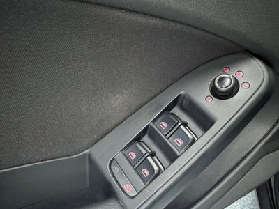 Audi A4 Avant 2.0 TDI 143CV F.AP. quattro (14)