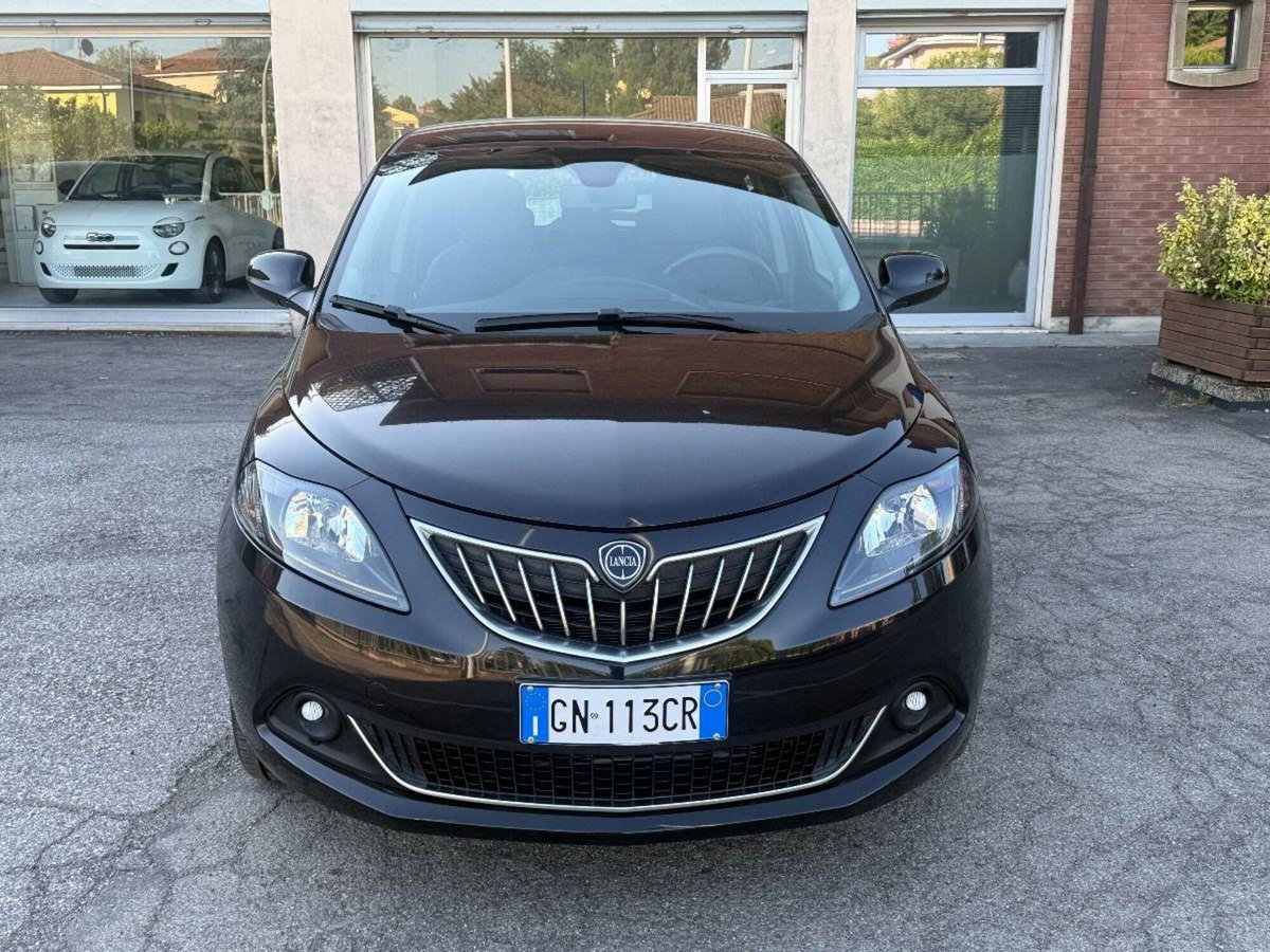 Lancia Ypsilon 1.0 FireFly 5 porte S&S Hybrid Gold Plus (4)