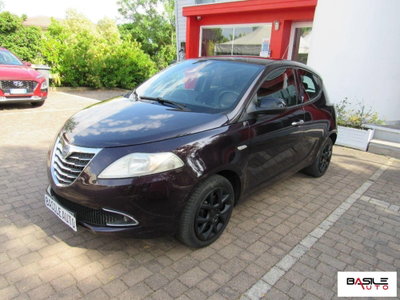 Lancia Ypsilon 1.2 69 CV 5 porte Gold (2)
