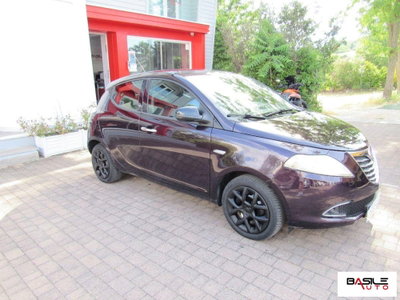 Lancia Ypsilon 1.2 69 CV 5 porte Gold (3)