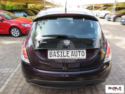 Lancia Ypsilon 1.2 69 CV 5 porte Gold (4)