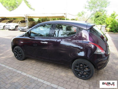 Lancia Ypsilon 1.2 69 CV 5 porte Gold (6)