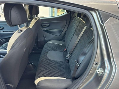 Lancia Ypsilon 1.2 69 CV 5 porte GPL Ecochic Gold (10)