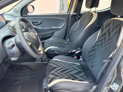 Lancia Ypsilon 1.2 69 CV 5 porte GPL Ecochic Gold (11)