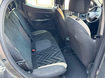 Lancia Ypsilon 1.2 69 CV 5 porte GPL Ecochic Gold (12)