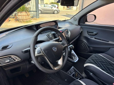 Lancia Ypsilon 1.2 69 CV 5 porte GPL Ecochic Gold (3)