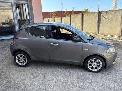 Lancia Ypsilon 1.2 69 CV 5 porte GPL Ecochic Gold (6)