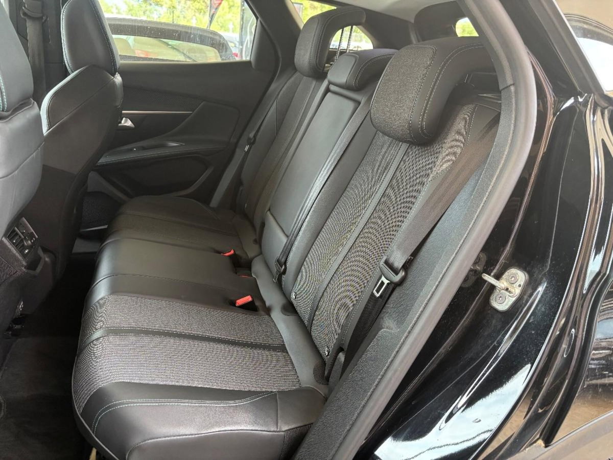 Peugeot 3008 BlueHDi 130 S&S EAT8 Allure Pack (8)