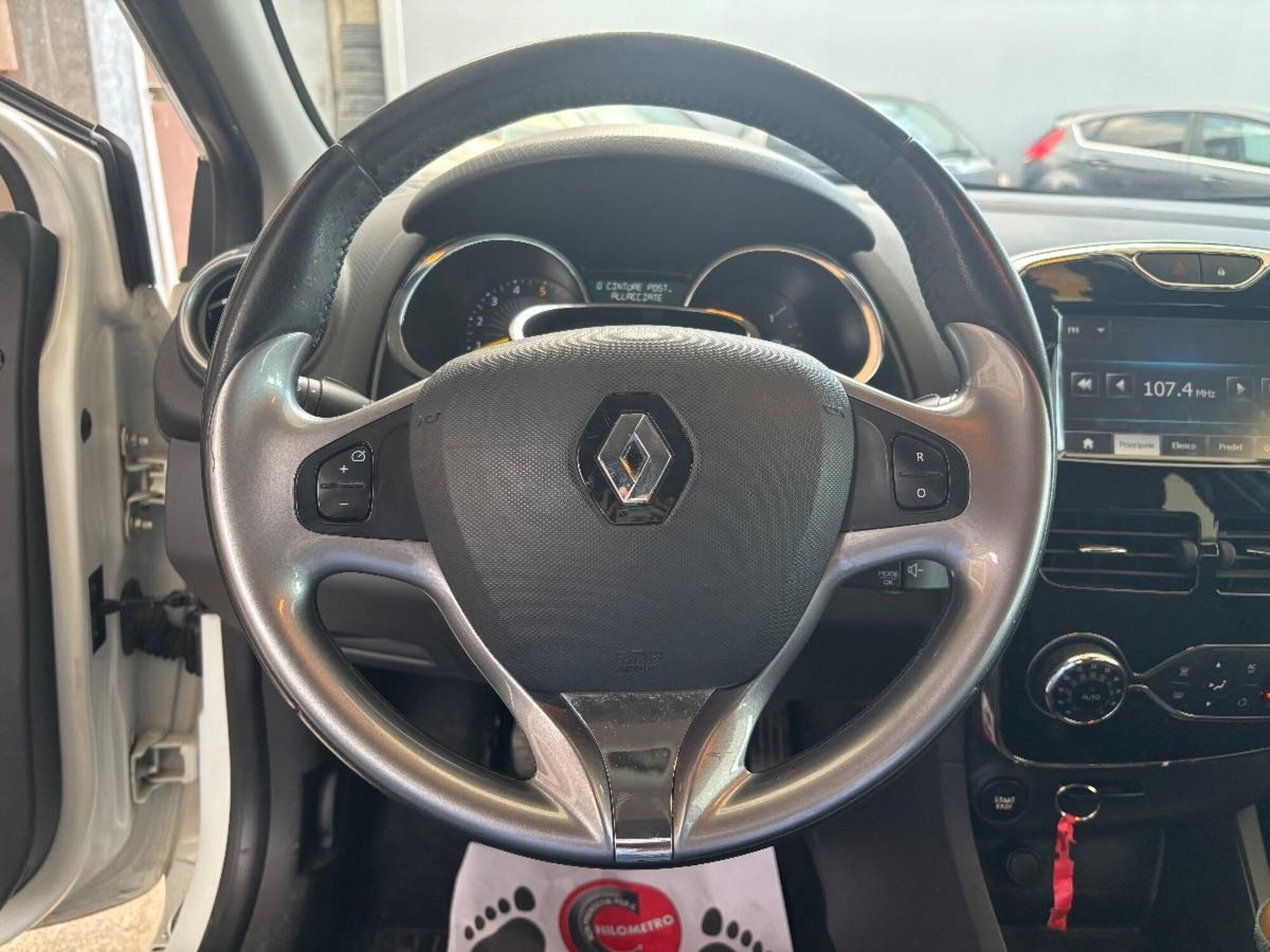 Renault Clio 1.5 dCi 8V 75CV 5 porte Costume National (11)