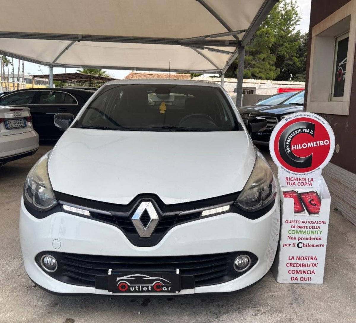 Renault Clio 1.5 dCi 8V 75CV 5 porte Costume National (2)