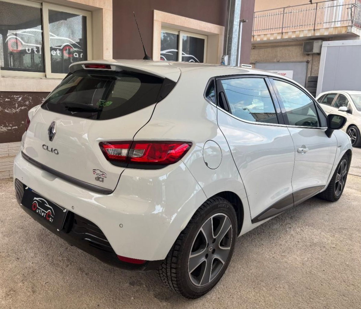Renault Clio 1.5 dCi 8V 75CV 5 porte Costume National (5)
