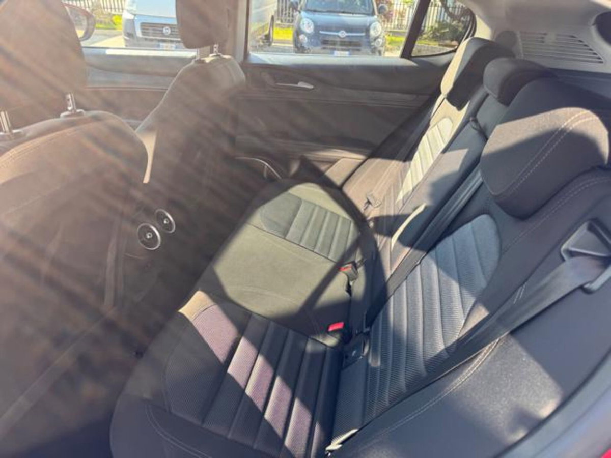 Alfa Romeo Stelvio Stelvio 2.2 Turbodiesel 190 CV AT8 Q4 Ti (13)
