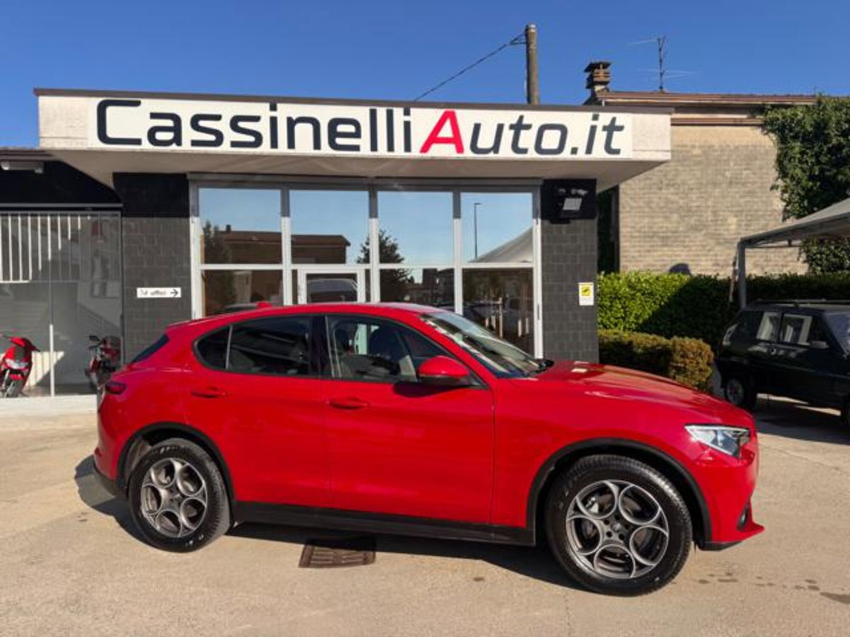 Alfa Romeo Stelvio Stelvio 2.2 Turbodiesel 190 CV AT8 Q4 Ti (2)