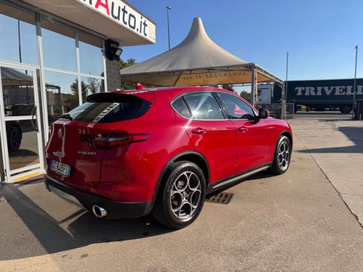 Alfa Romeo Stelvio Stelvio 2.2 Turbodiesel 190 CV AT8 Q4 Ti (4)