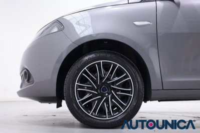 Lancia Ypsilon 1.0 FireFly 5 porte S&S Hybrid Ecochic Silver (17)