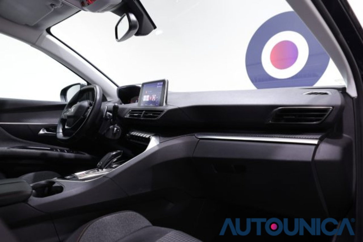Peugeot 3008 BlueHDi 130 S&S EAT8 Allure Pack (10)