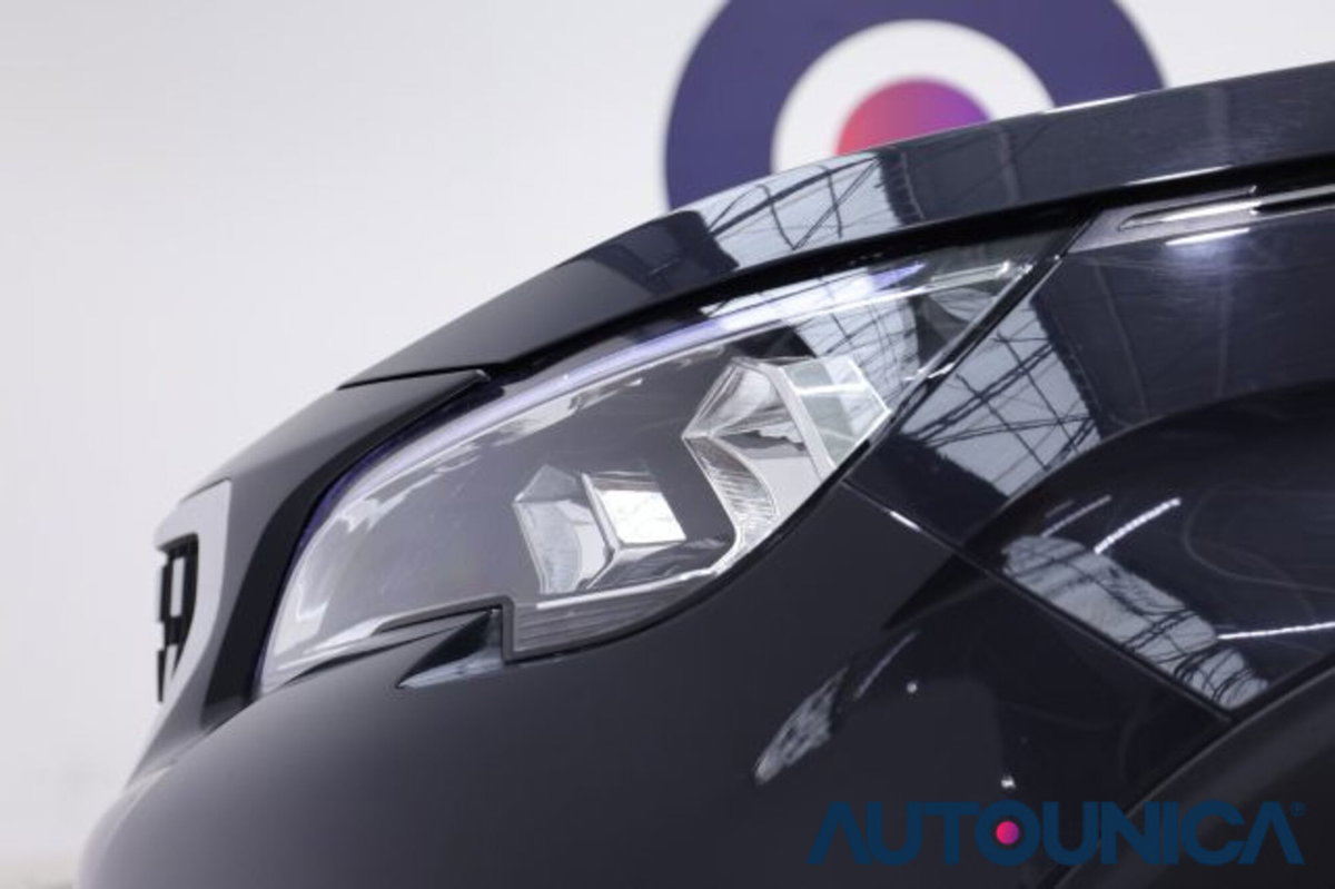 Peugeot 3008 BlueHDi 130 S&S EAT8 Allure Pack (18)