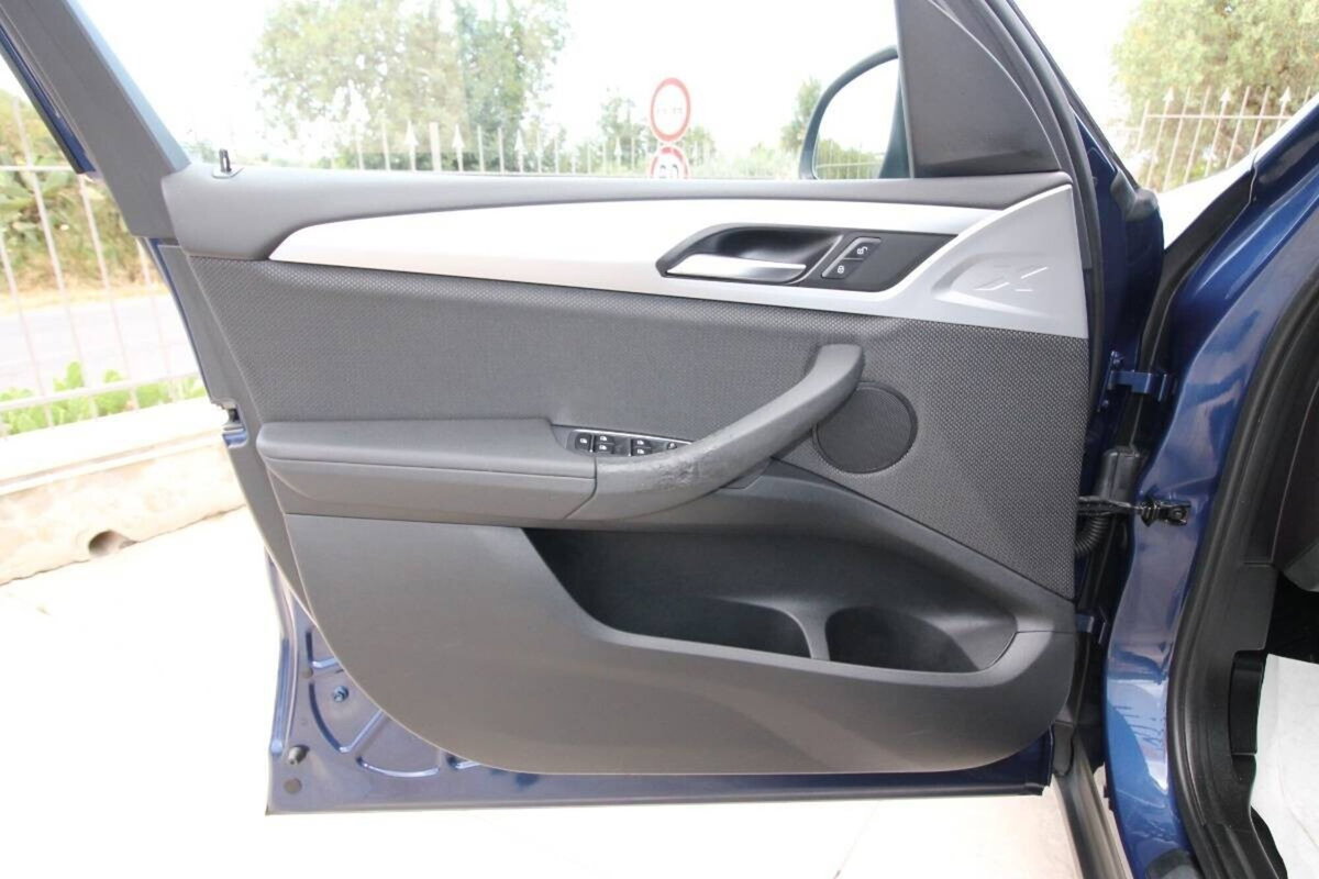 BMW X3 xDrive20d Business Advantage (14)