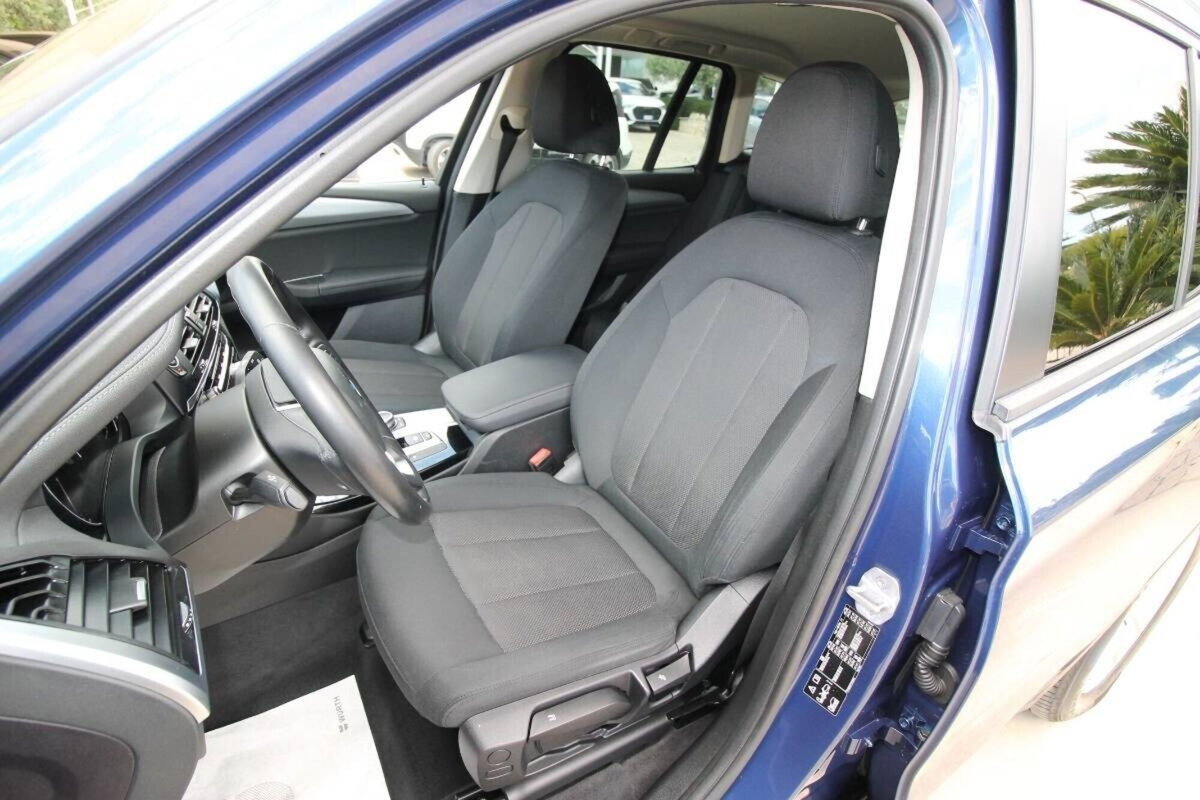 BMW X3 xDrive20d Business Advantage (17)