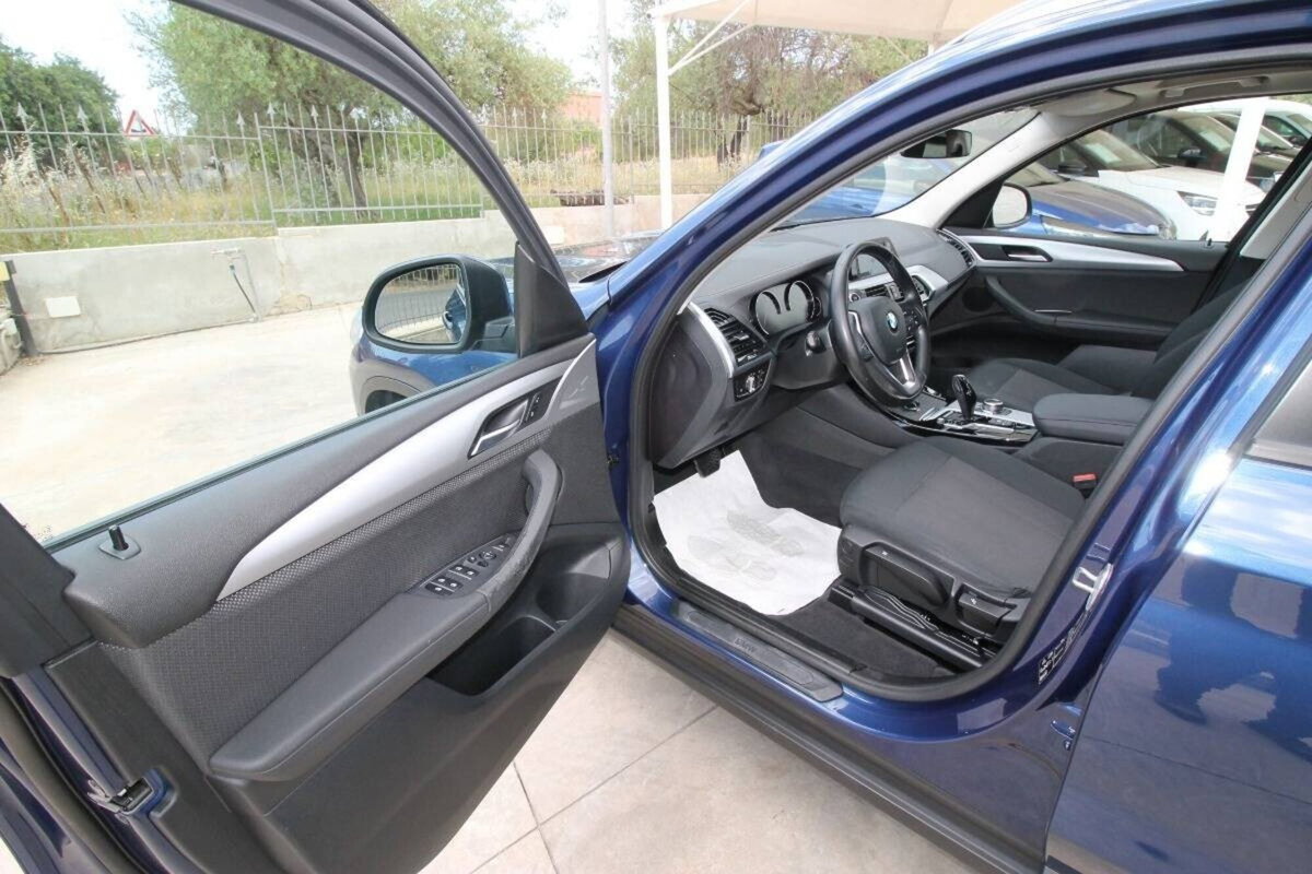 BMW X3 xDrive20d Business Advantage (18)