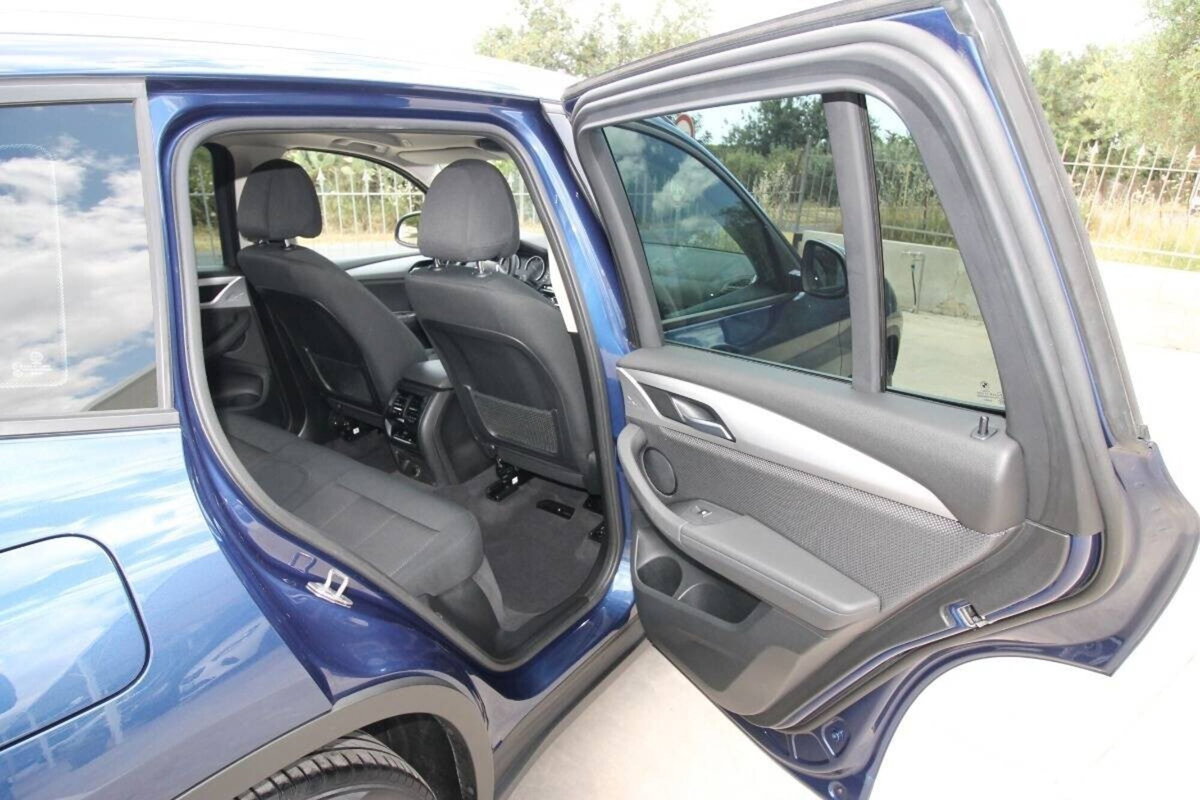 BMW X3 xDrive20d Business Advantage (20)