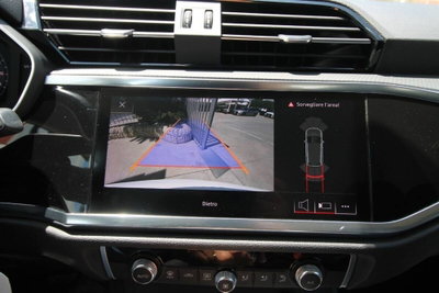 Audi Q3 35 TDI quattro S tronic Business (12)