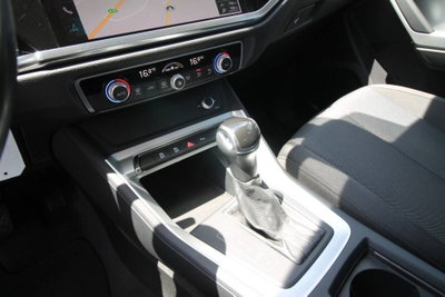 Audi Q3 35 TDI quattro S tronic Business (15)