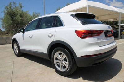 Audi Q3 35 TDI quattro S tronic Business (4)