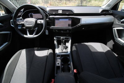 Audi Q3 35 TDI quattro S tronic Business (8)