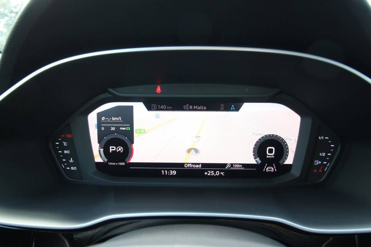 Audi Q3 35 TDI quattro S tronic Business (9)