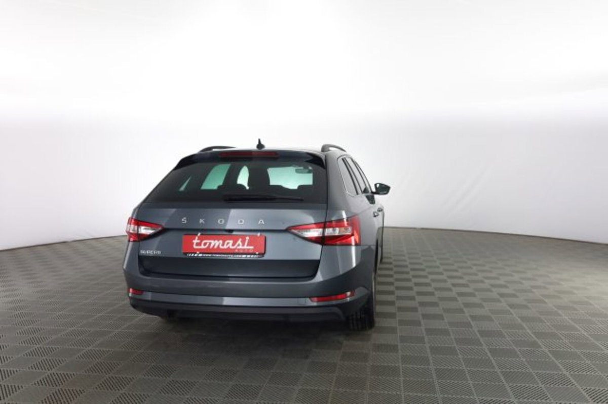 Skoda Superb Station Wagon 1.6 TDI DSG Wagon Ambition (5)