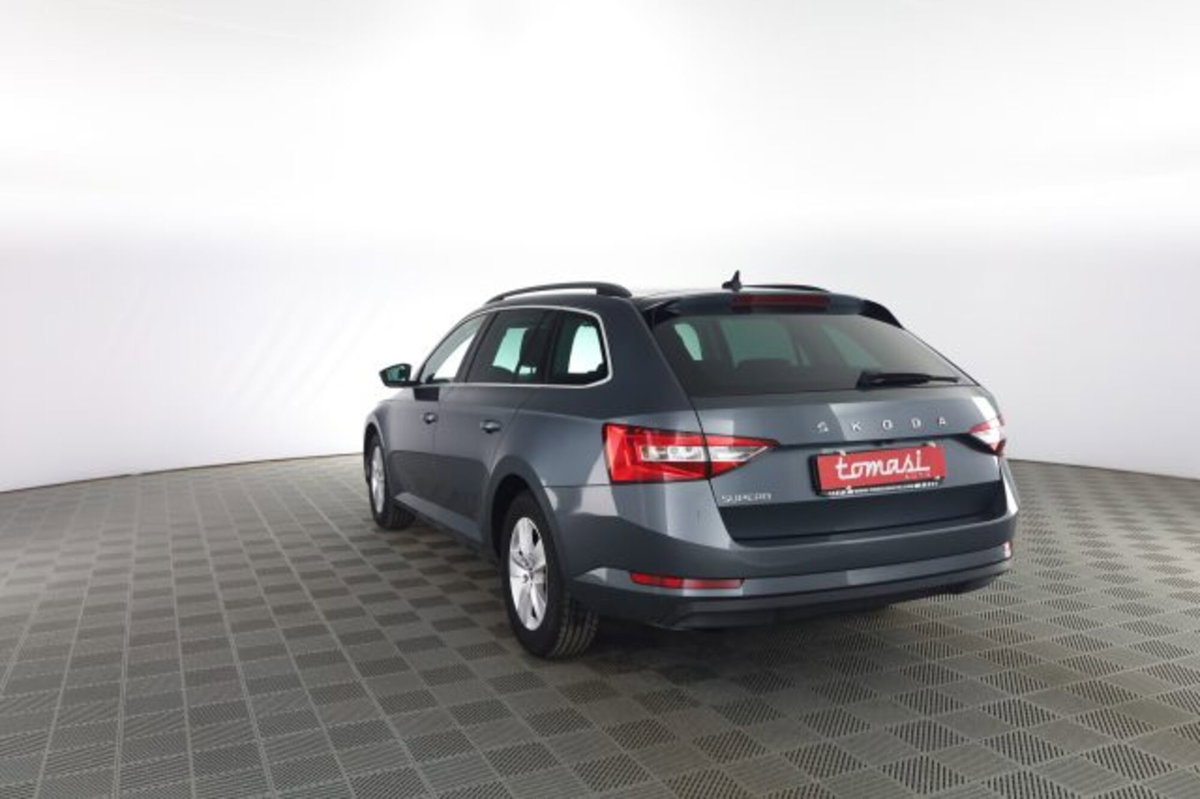 Skoda Superb Station Wagon 1.6 TDI DSG Wagon Ambition (6)