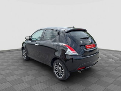 Lancia Ypsilon 1.0 FireFly 5 porte S&S Hybrid Ecochic A. Ferretti (3)