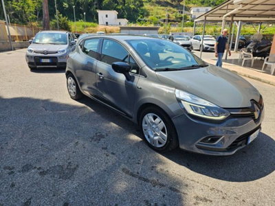 Renault Clio dCi 8V 75 CV 5 porte Moschino Zen (3)