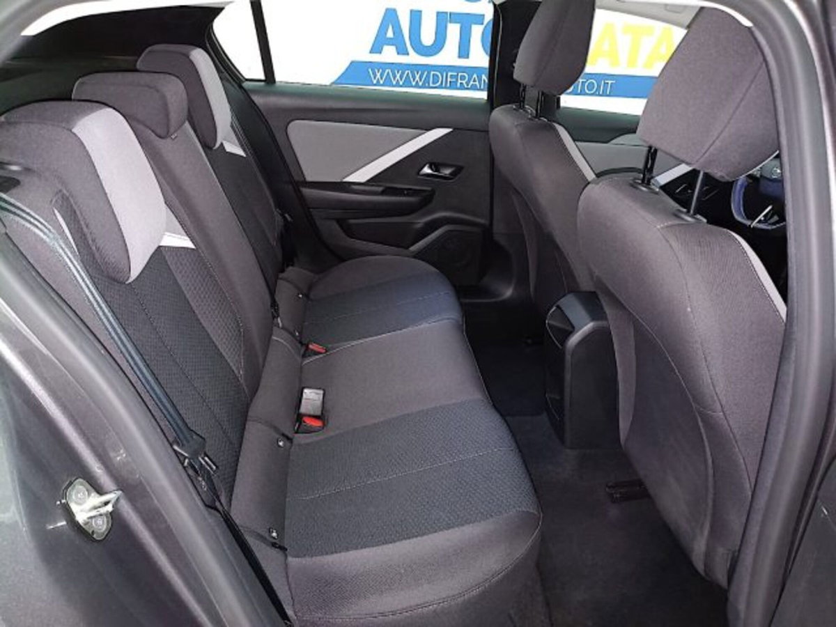 Opel Astra 1.2 t Edition s&s 110cv (13)