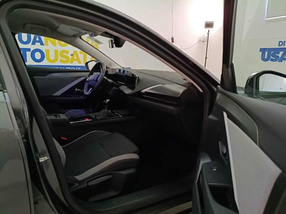 Opel Astra 1.2 t Edition s&s 110cv (14)