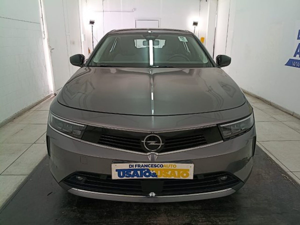 Opel Astra 1.2 t Edition s&s 110cv (3)