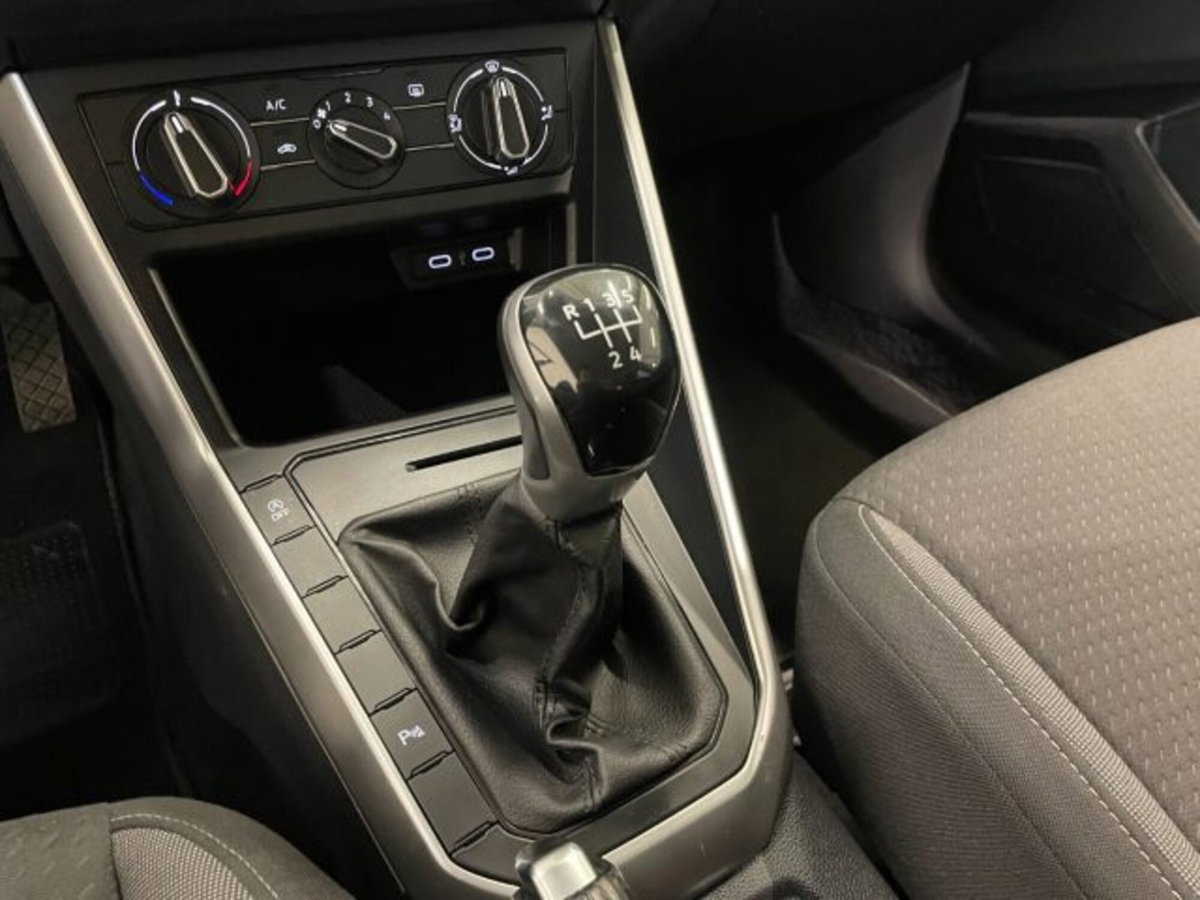 Volkswagen Taigo 1.0 tsi Life 95cv (8)