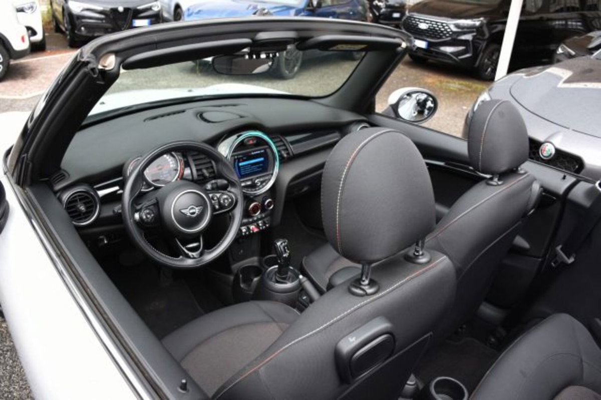 MINI Mini Cabrio 1.5 Cooper Cabrio (6)