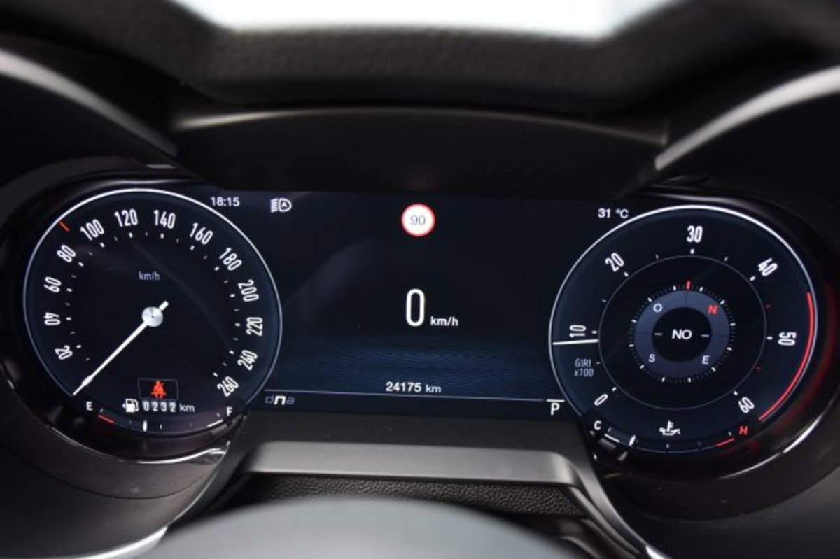 Alfa Romeo Stelvio Stelvio 2.2 Turbodiesel 210 CV AT8 Q4 Veloce (11)
